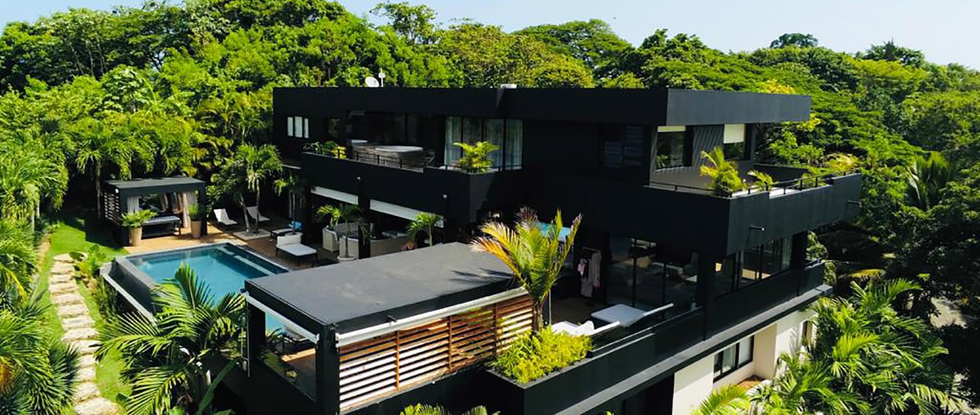 Casa 21 black pano 2023